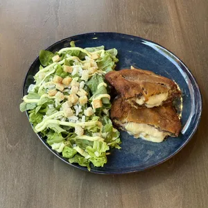 Cachopo (Milanesa Española)