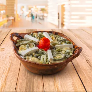 Rajas con Crema y Pollo (1 kg.)