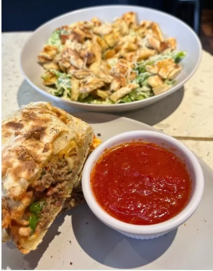 Combo para 2: Panini y Ensalada
