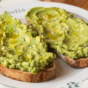 Tostadas con Palta
