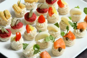 Surtidos de canapé doble molde 25un