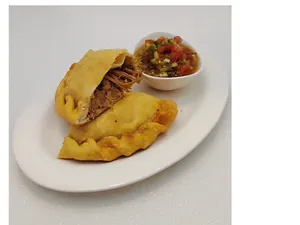Empanada Carne Mechada
