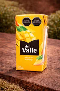 Jugo en caja del Valle