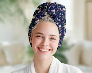 TOALLA DE CABELLO SNOOPY FLORES