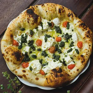 Pizza Burrata e Caprese