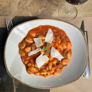 Linguine Bolognese