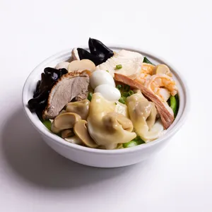 Sopa Wantán De La Casa