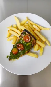 Bistec de albacora + acompañamiento
