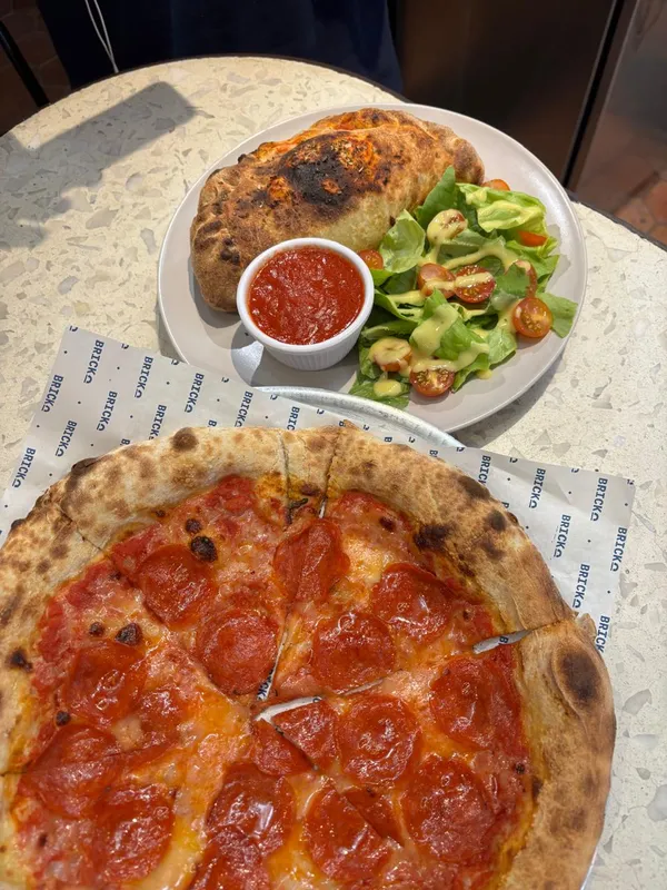 Combo Pizza Pepperoni+Calzone de Carnes