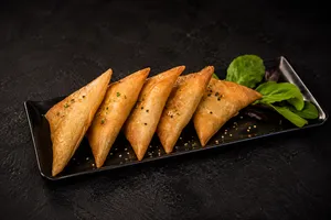 Empanadas De Camarón, Queso