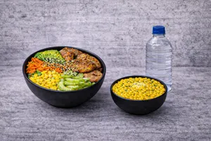 Ensalada a Elección + Agua Mineral + Choclo