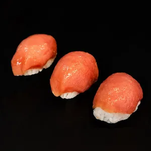 Nigiri tuna