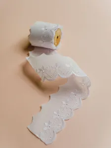 Broderie Blanco 1024 - Pieza 10 Mts.