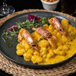 Ñoquis al ajillo criollo