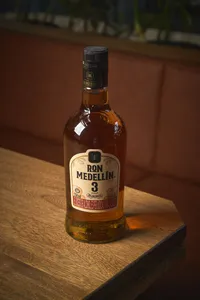 Ron Medellín 3 Años