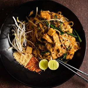 Pad Thai con Pollo