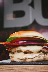 Clásica doble queso y tocineta