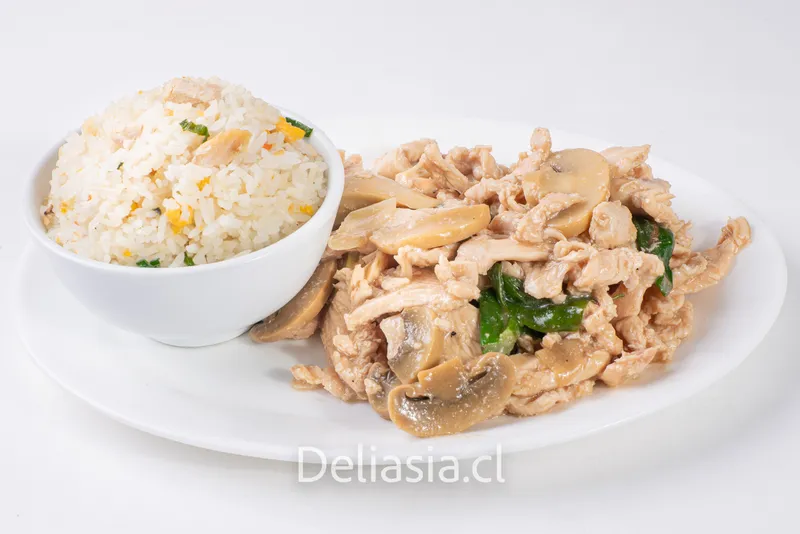 Colacion  pollo champiñon