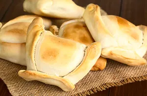 Promo 6 empanadas mixtas (2pino / 2queso / 2 camarón queso)