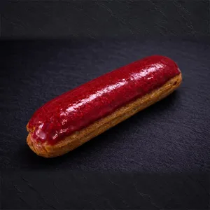 Éclair de Frutos Rojos