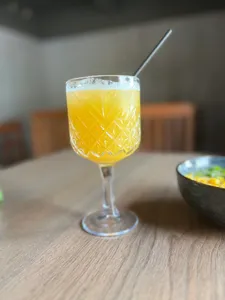 Jugos Naturales  (solo para servir)