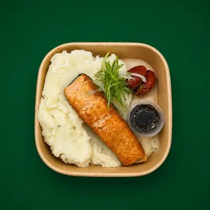 Salmon A La Plancha C/ Purre Rustico