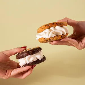 Sanduche de galleta y helado