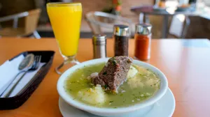 Caldo de costilla