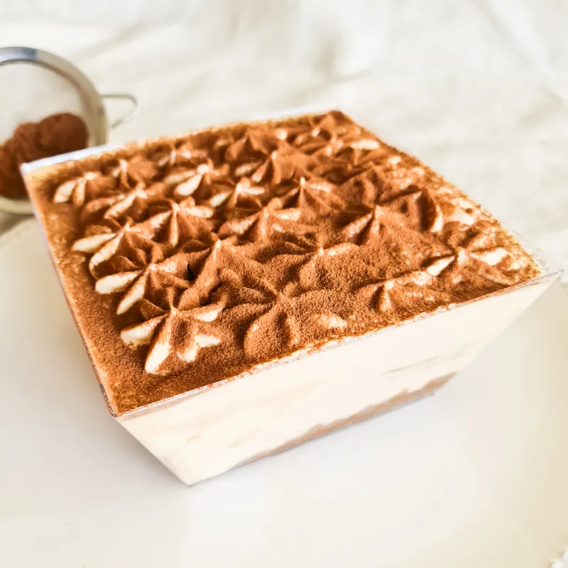 Exquisito Postre Tiramisú con mascarpone y café