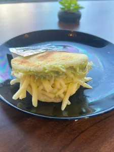 Arepa Reina Pepiada