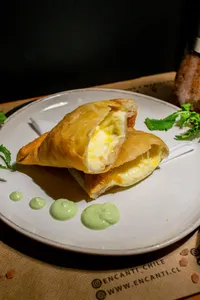 Empanada Frita de Queso Empanada Frita de Queso