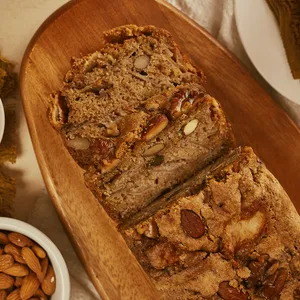 Queque de Manzana, Canela Y Frutos Secos $12.900