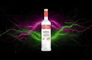 Vodka stoli + bebida