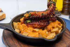 Pulpo romesco