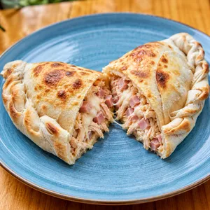 Panzerotti Pollo y Jamon