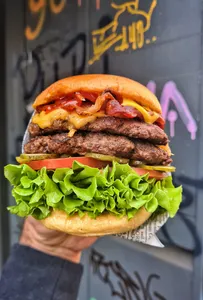Baconcheese Large