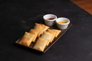 12 Empanaditas de Queso