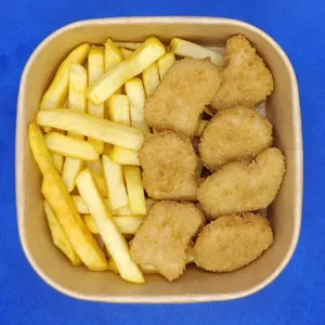 Nuggets con papas Fritas