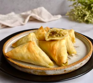 Empanaditas Masa Filo Cocktail (producto congelado).