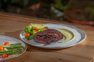 Pulpo a la Brasa con Puré (150gr)