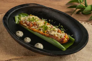 Maduro con Carne Desmechada