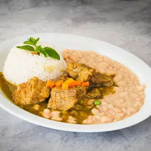 (SOR) Seco de Pollo con frejoles