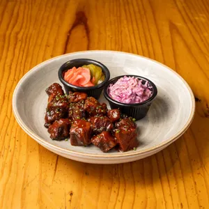 BURNT ENDS CON PAPAS FRITAS