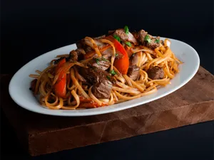 Tallarín Saltado De Carne