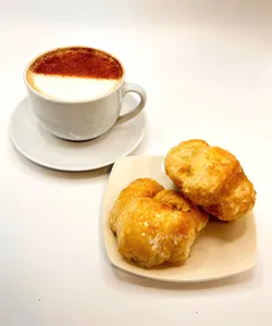 Promo Capuccino + 2 Medialunas