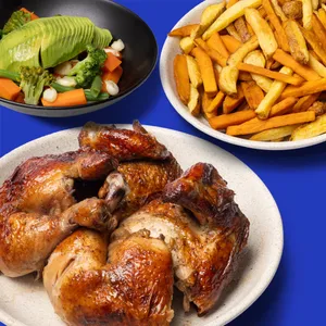 1 Pollo + Mix Fritos + Ensalada Cocida