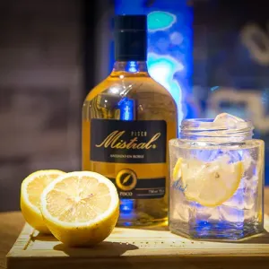 SHOT PISCO MISTRAL 35%