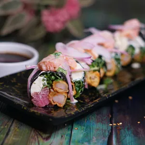 Maguro black