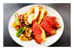 Pechuga de pollo con salsa Napolitana