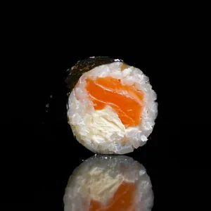 Hosomaki salmón (10 unidades)